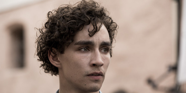 Actor Robert Sheehan returns to the theater for Shakespear inspired production, gushes about girlfriend Sofia Boutella in an interview