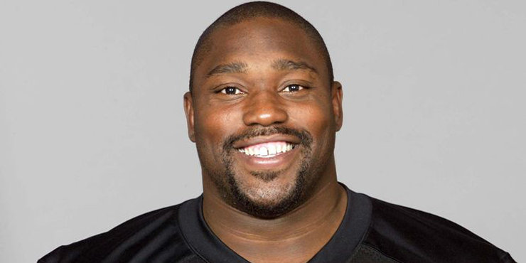 Hall of famer Warren Sapp accused of physically abusing his girlfriend, Sapp denies the allegations