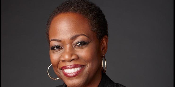 Actress Regina Taylor has a new boyfriend!! Might even be getting married!!