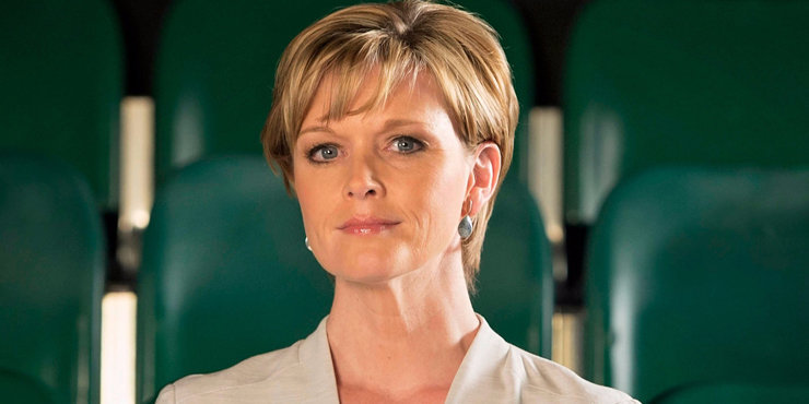 Julie Etchingham doesn't care if her face gets wrinkled.