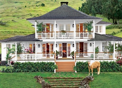 Idyllic farmhouse owned by Winfrey in Kula Hawaii since 2002