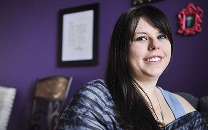 Is Amanda Hocking, author of the Trylle books married? Does she have any children? 